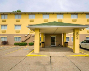  Quality Inn East Evansville  Эвансвилл